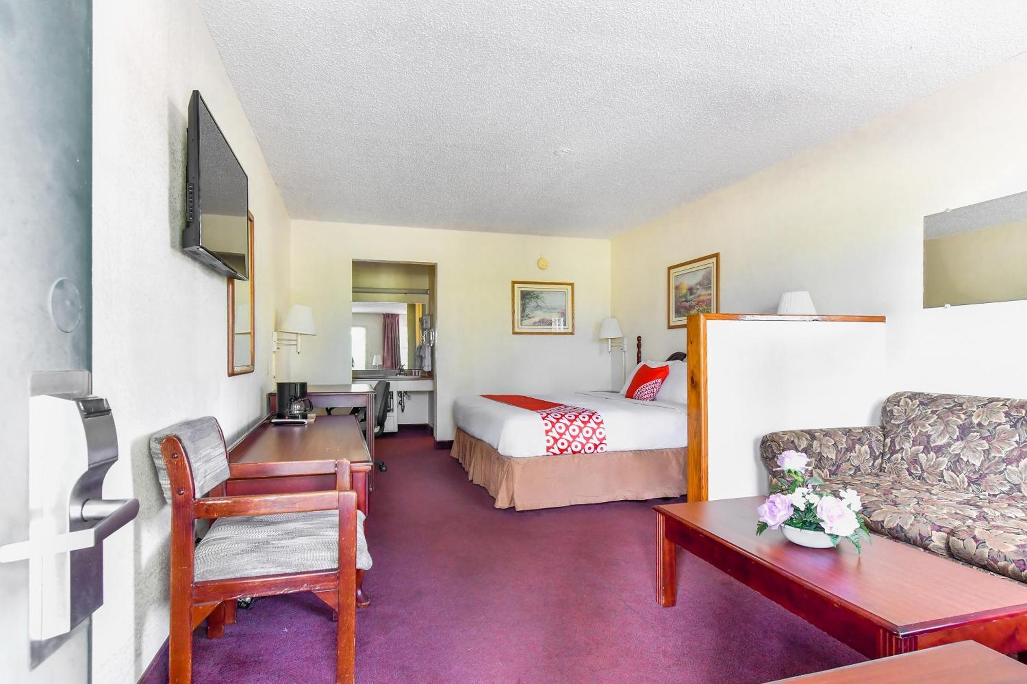 Oyo Lindale Hotel